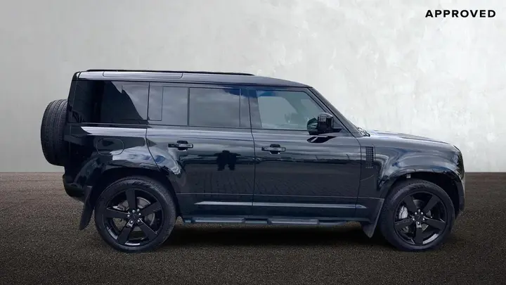 Land Rover Defender 110 2025 photo 5