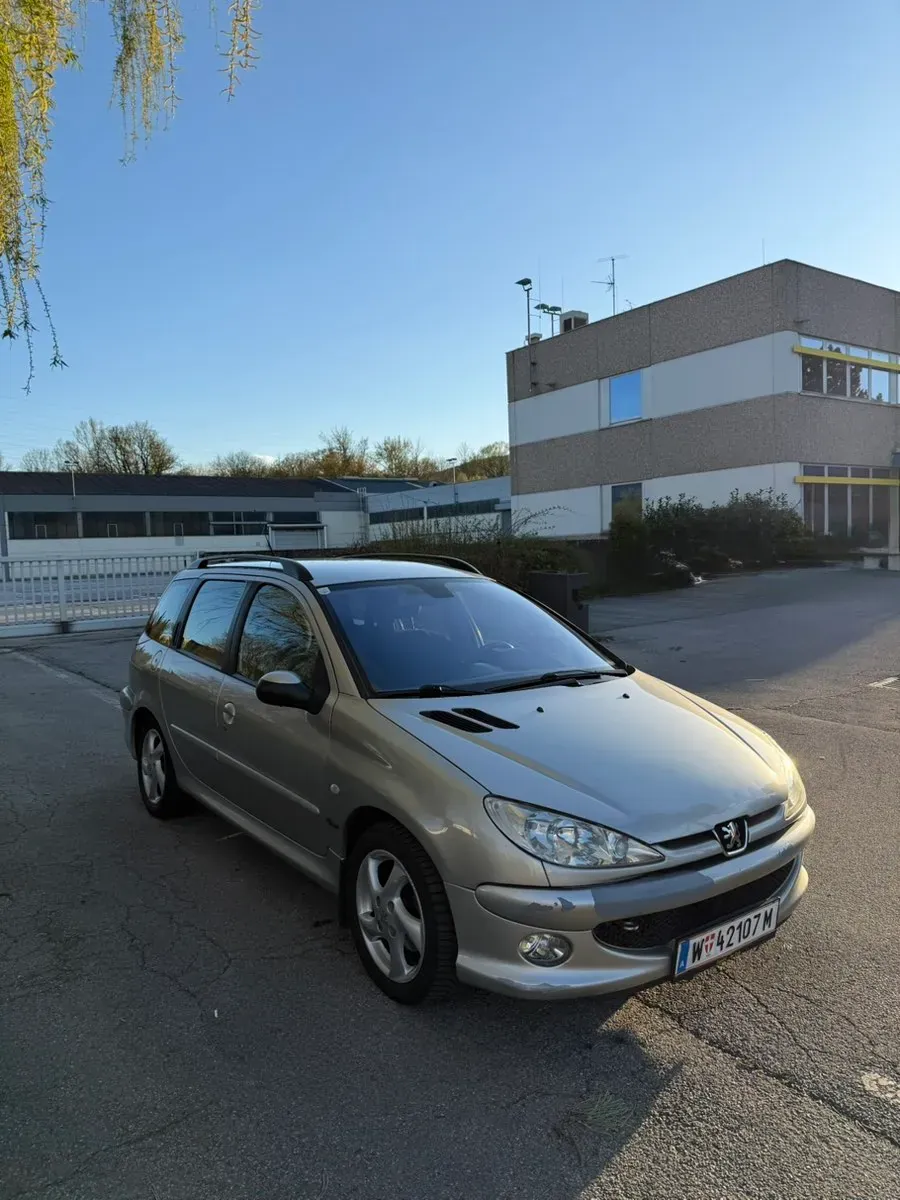 Peugeot 206 2004 photo 3