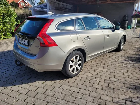 Volvo V60 2014 photo 3