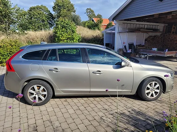 Volvo V60 2014 photo 4