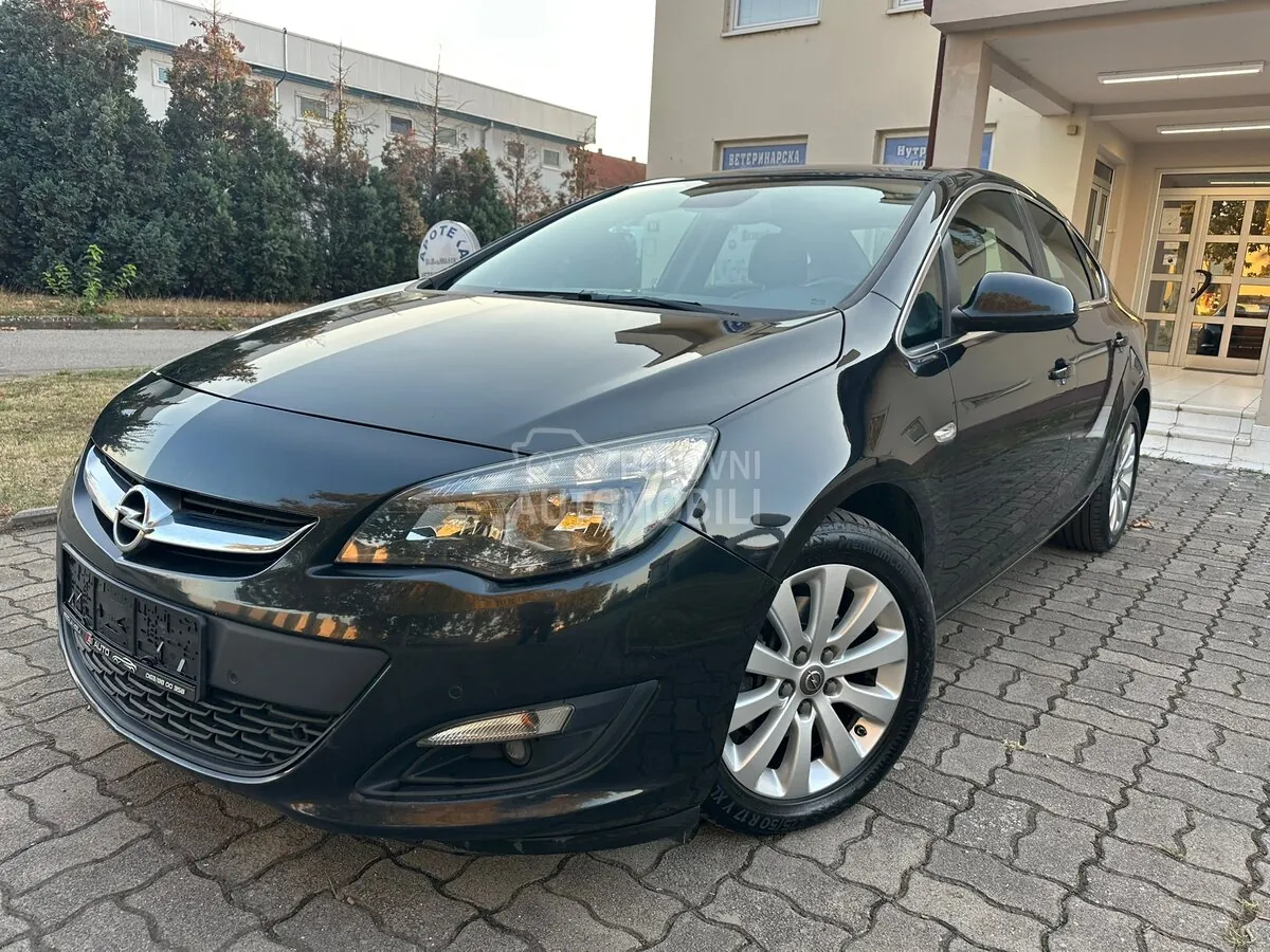 Opel Astra J 2016 photo 3