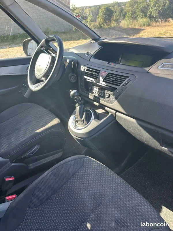 Citroen C4 Picasso 2012 photo 3