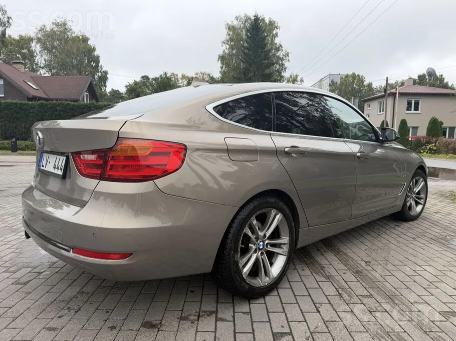 BMW 320 2016 photo 2