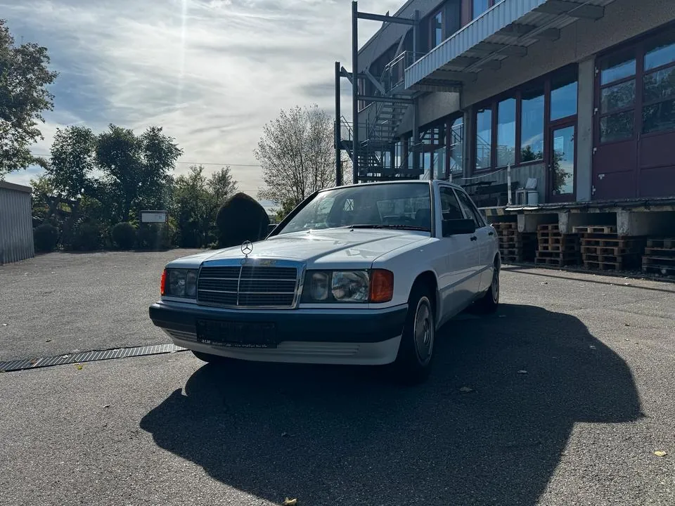 Mercedes-Benz 190 D