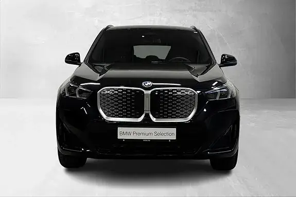 BMW Ix1 2026 photo 2