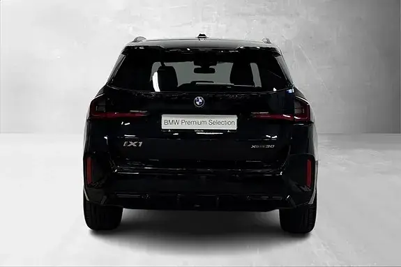 BMW Ix1 2026 photo 3