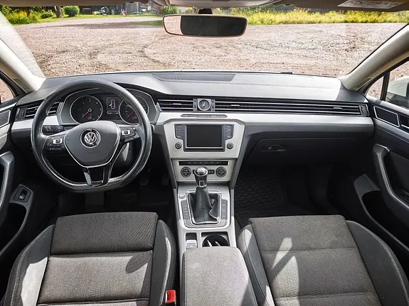Volkswagen Passat 2016 photo 5