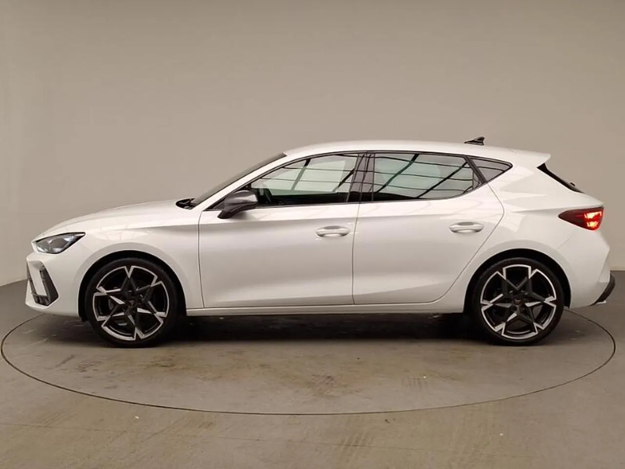 Cupra Leon 2025 photo 4