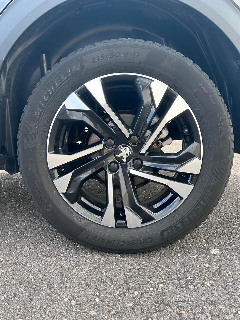 Peugeot 2008 2023 photo 5