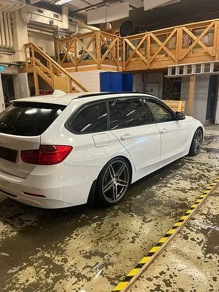BMW 320D 2013 photo 4