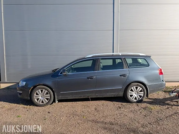 Volkswagen Passat 2009 photo 3