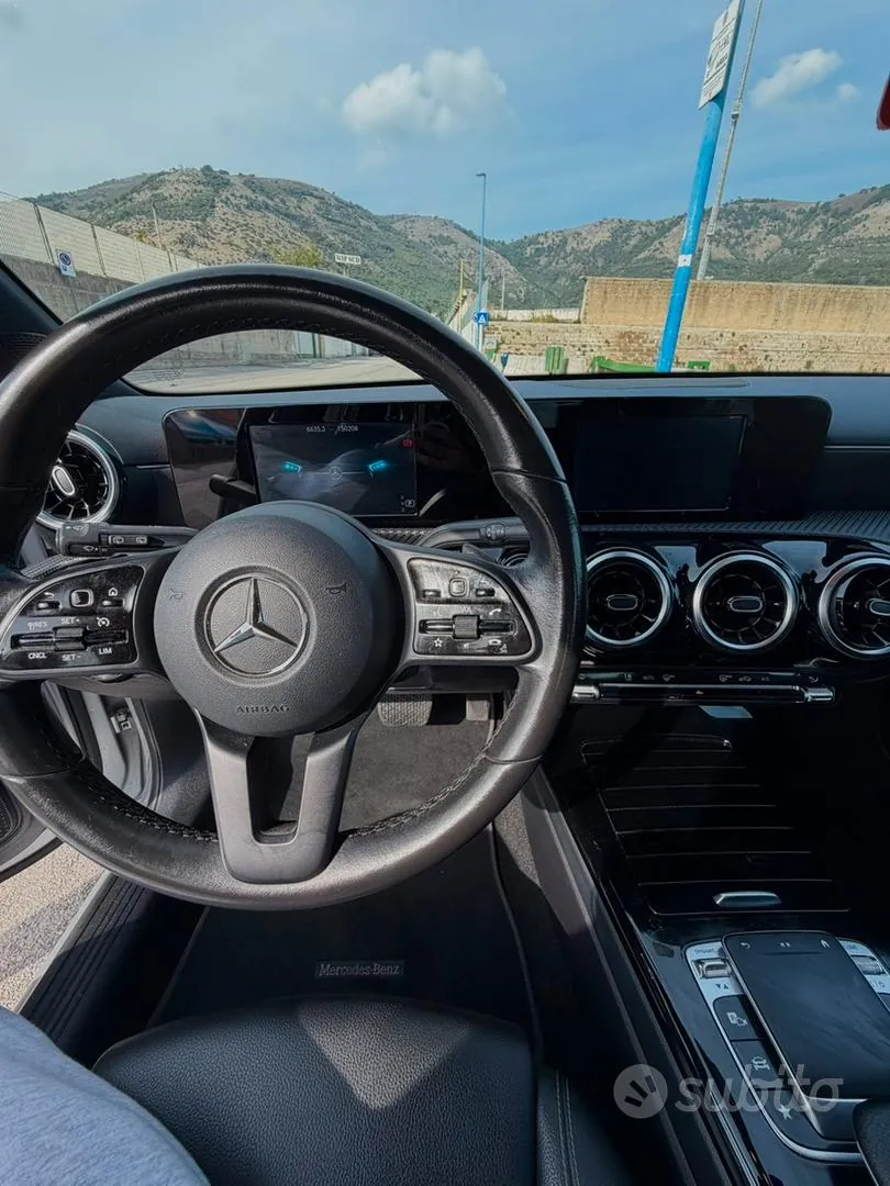 Mercedes-Benz A 180 2019 photo 5
