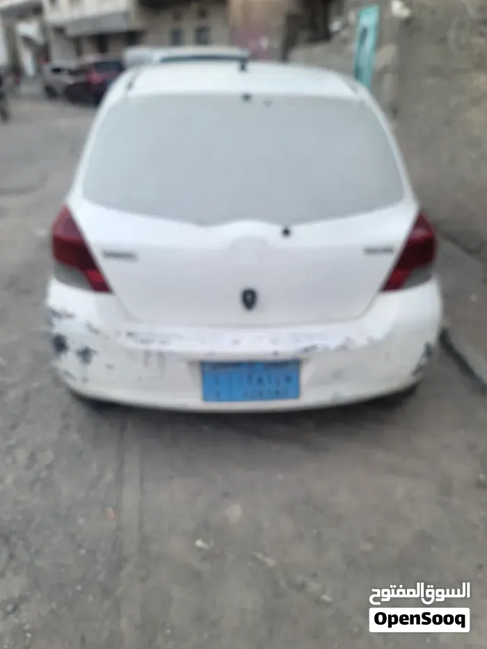 Toyota Yaris 2009 photo 2