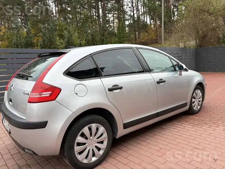 Citroen C4 2005 photo 3