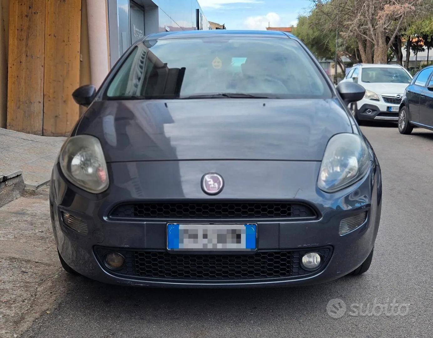 Fiat Grande Punto 2014 photo 4