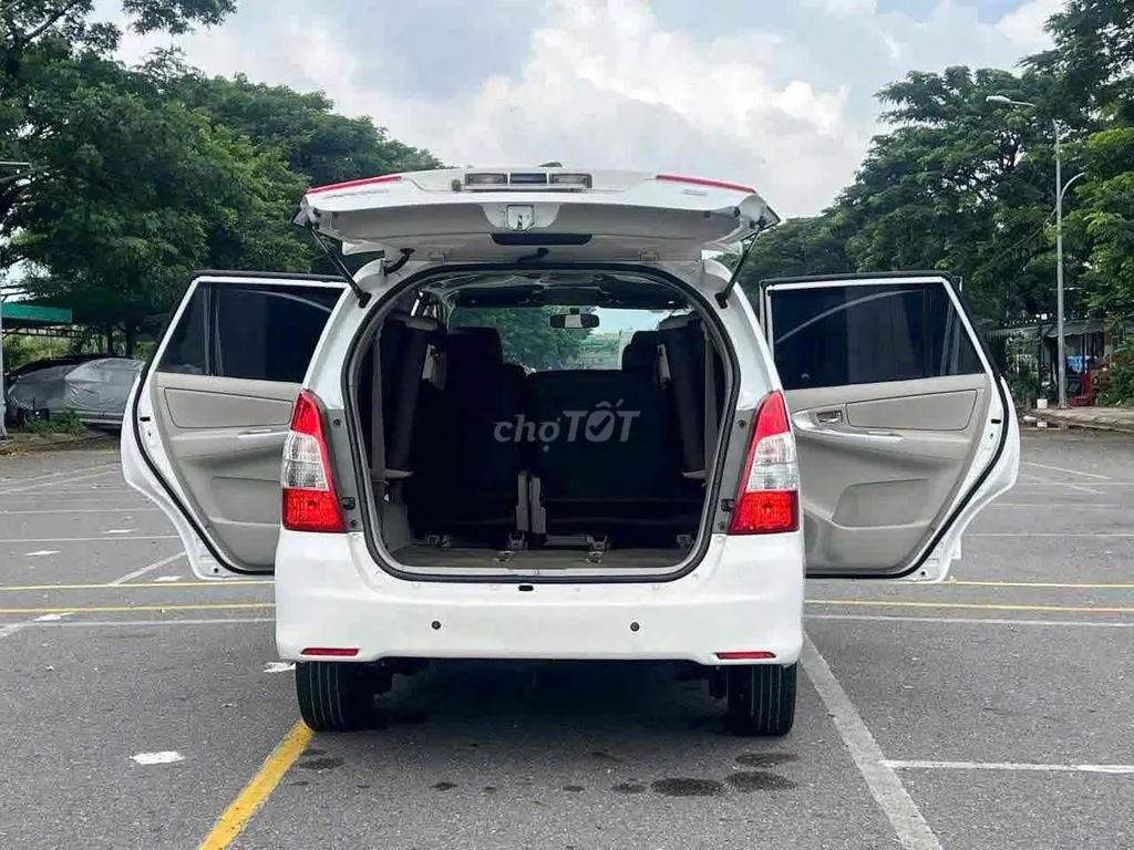 Toyota Innova 2014 photo 3