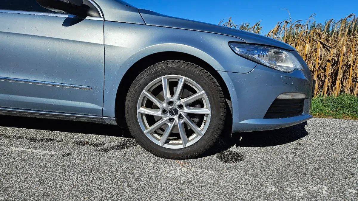 Volkswagen Passat Cc 2012 photo 2