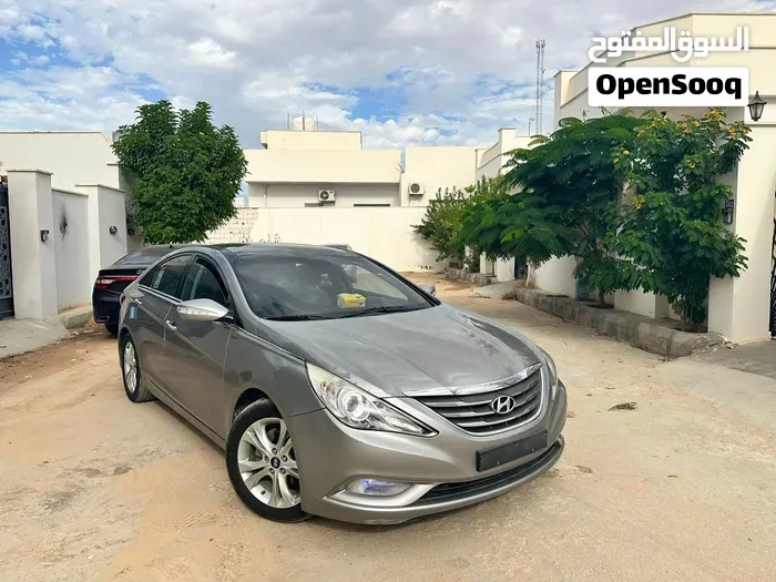 Hyundai Sonata 2012 photo 2