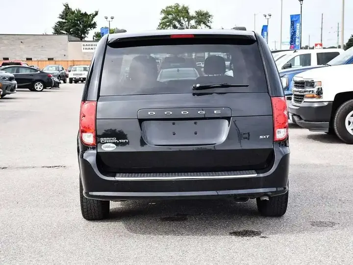 Dodge Grand Caravan 2017 photo 4
