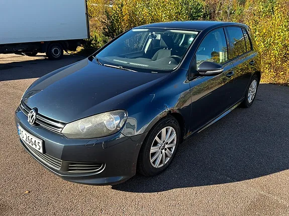 Volkswagen Golf 2011 photo 2