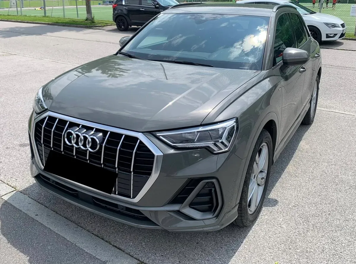 Audi Q3 2021 photo 2