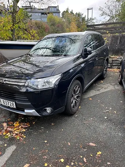 Mitsubishi Outlander 2014 photo 2