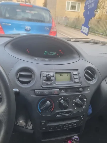 Toyota Yaris 2005 photo 3