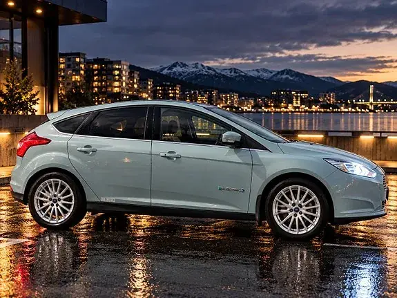 Ford Focus 2013 photo 2