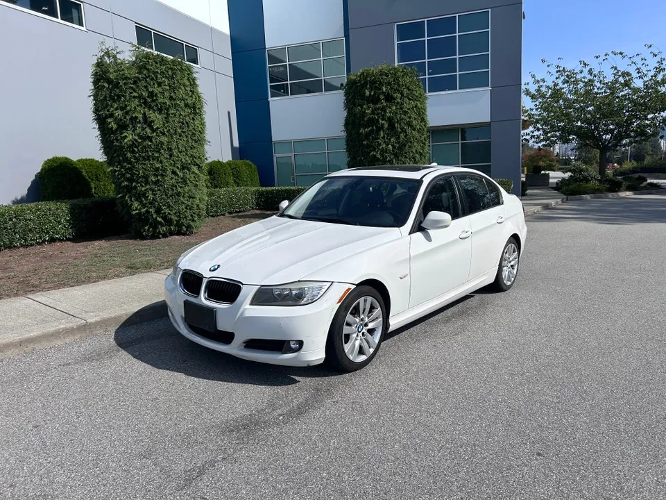 BMW 323I