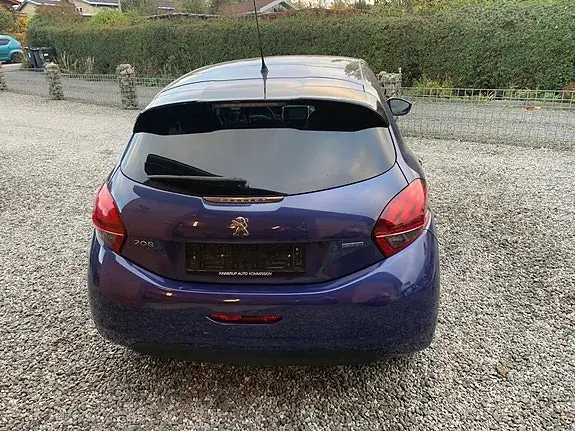 Peugeot 208 2016 photo 2
