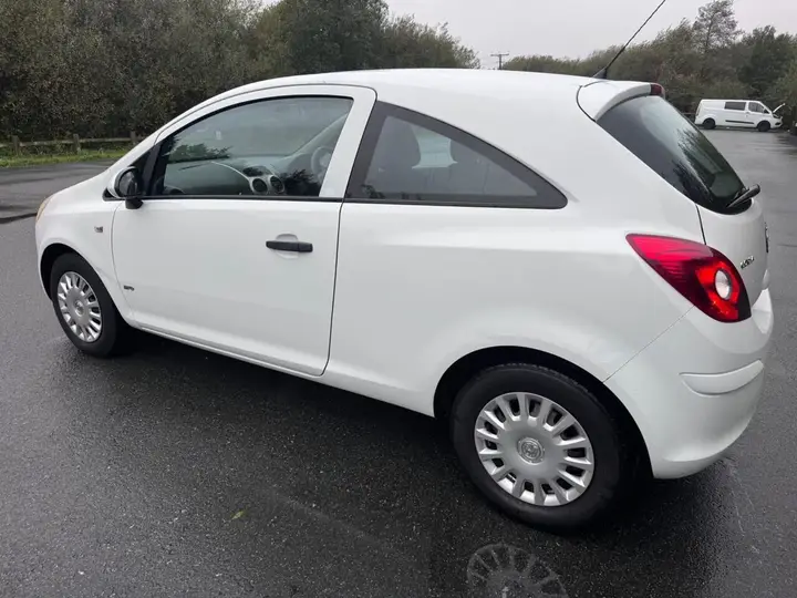 Vauxhall Corsa 2008 photo 5