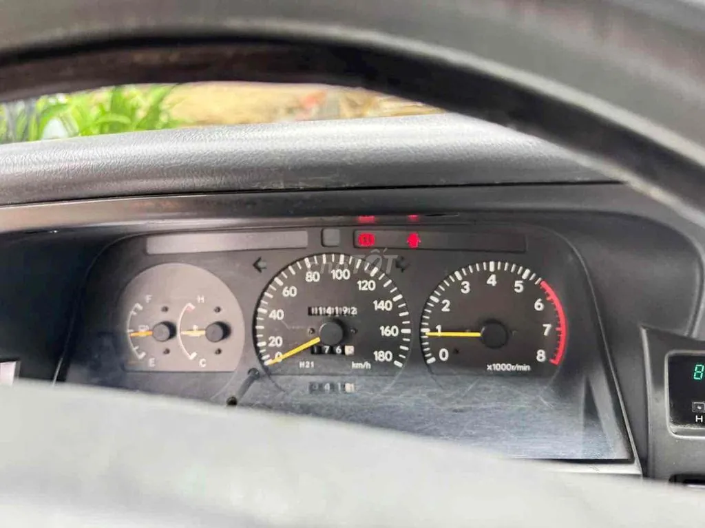 Toyota Hiace 2001 photo 5