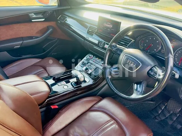 Audi A8 2016 photo 3