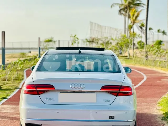 Audi A8 2016 photo 5
