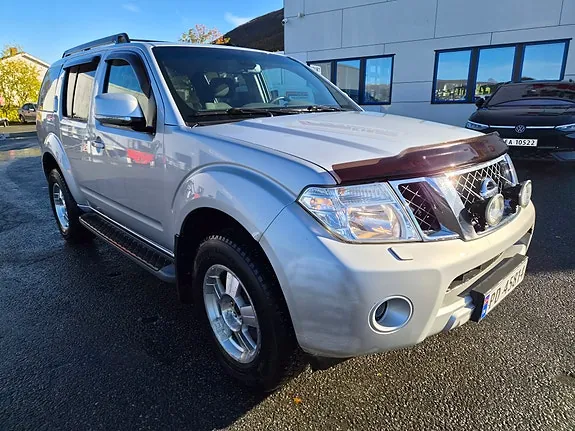 Nissan Pathfinder 2012 photo 2