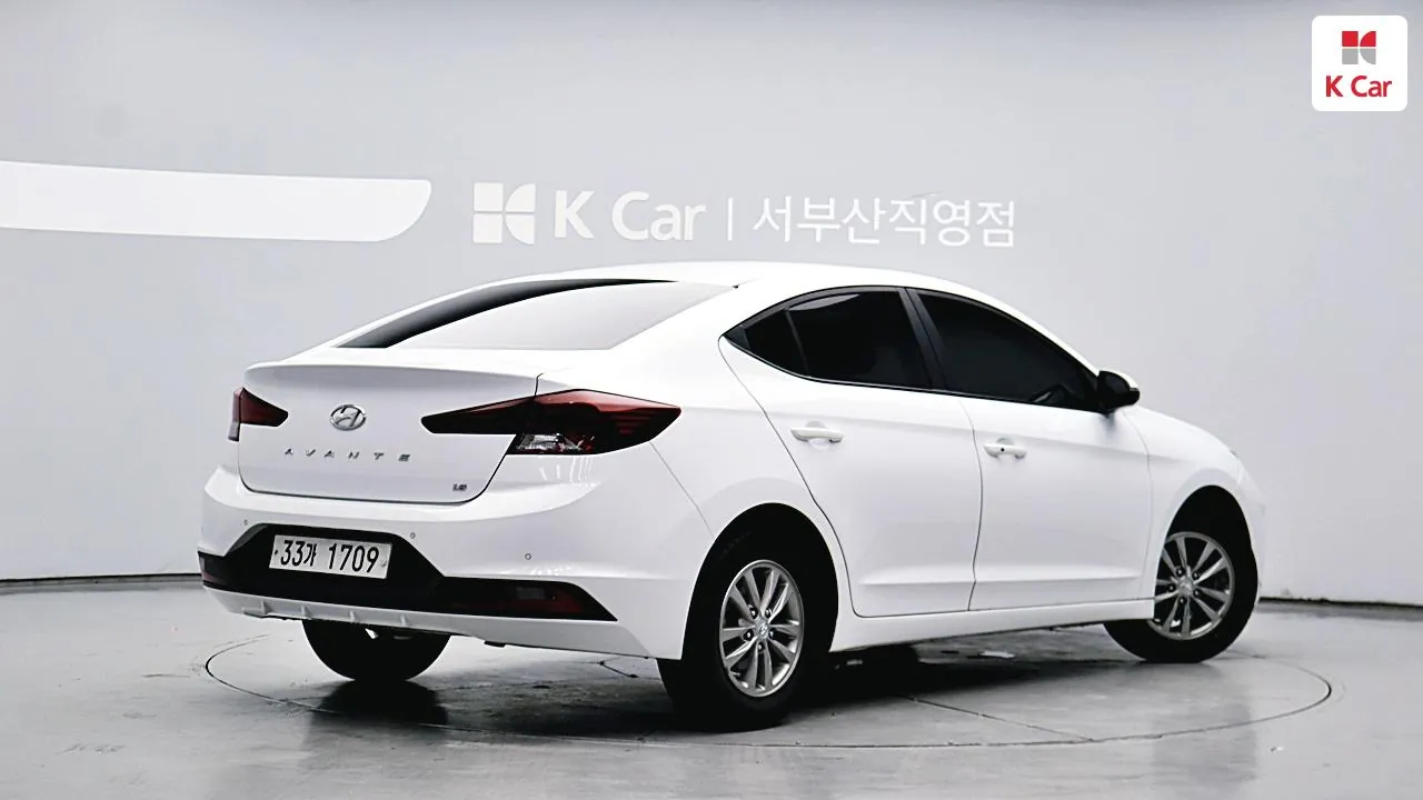 Hyundai Avante 2019 photo 4