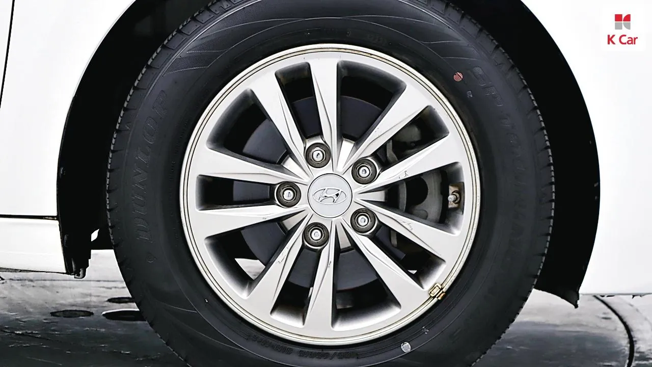 Hyundai Avante 2019 photo 5