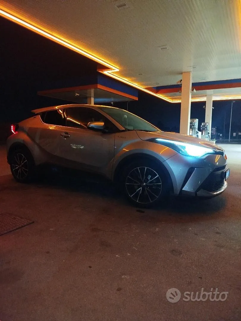Toyota C-Hr 2021 photo 2