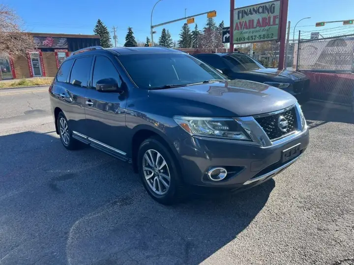 Nissan Pathfinder 2013 photo 2