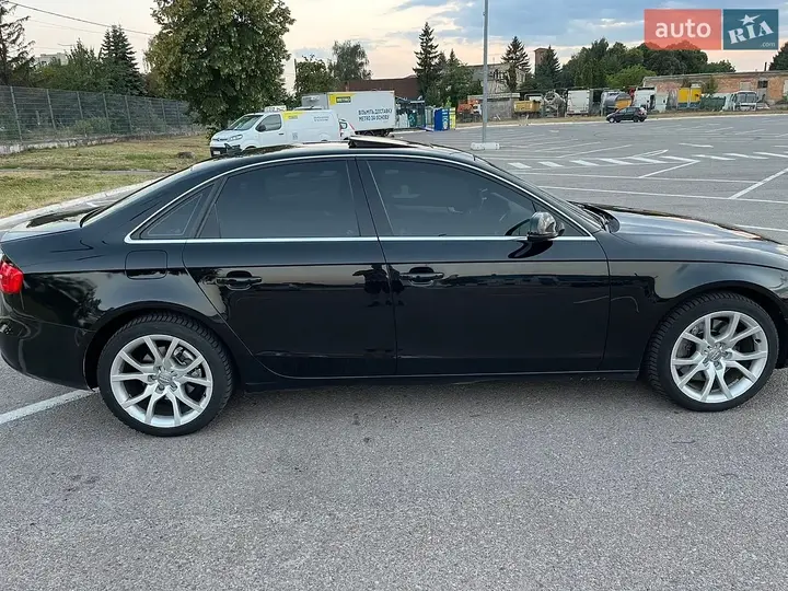 Audi A4 2012 photo 5