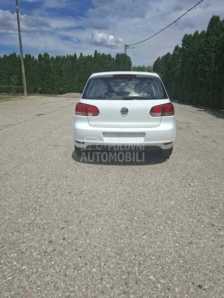 Volkswagen Golf 2010 photo 3