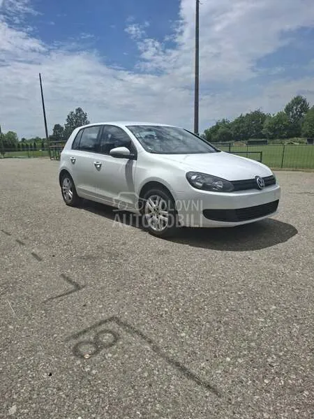Volkswagen Golf 2010 photo 2