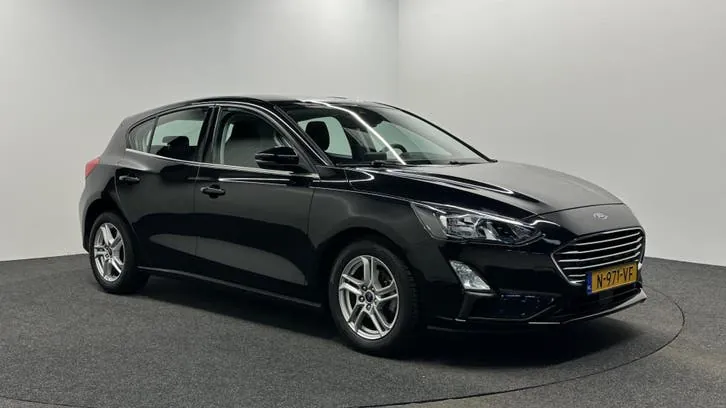 Ford Focus 2022 photo 3