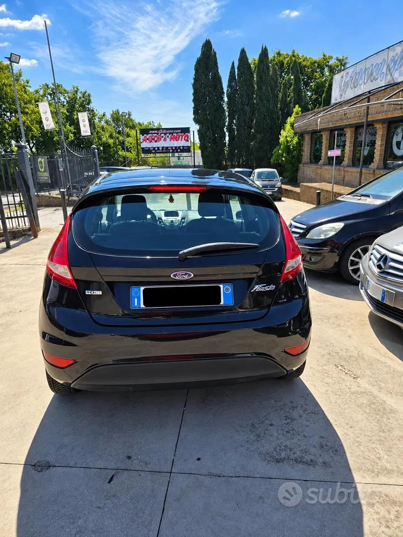 Ford Fiesta 2010 photo 5