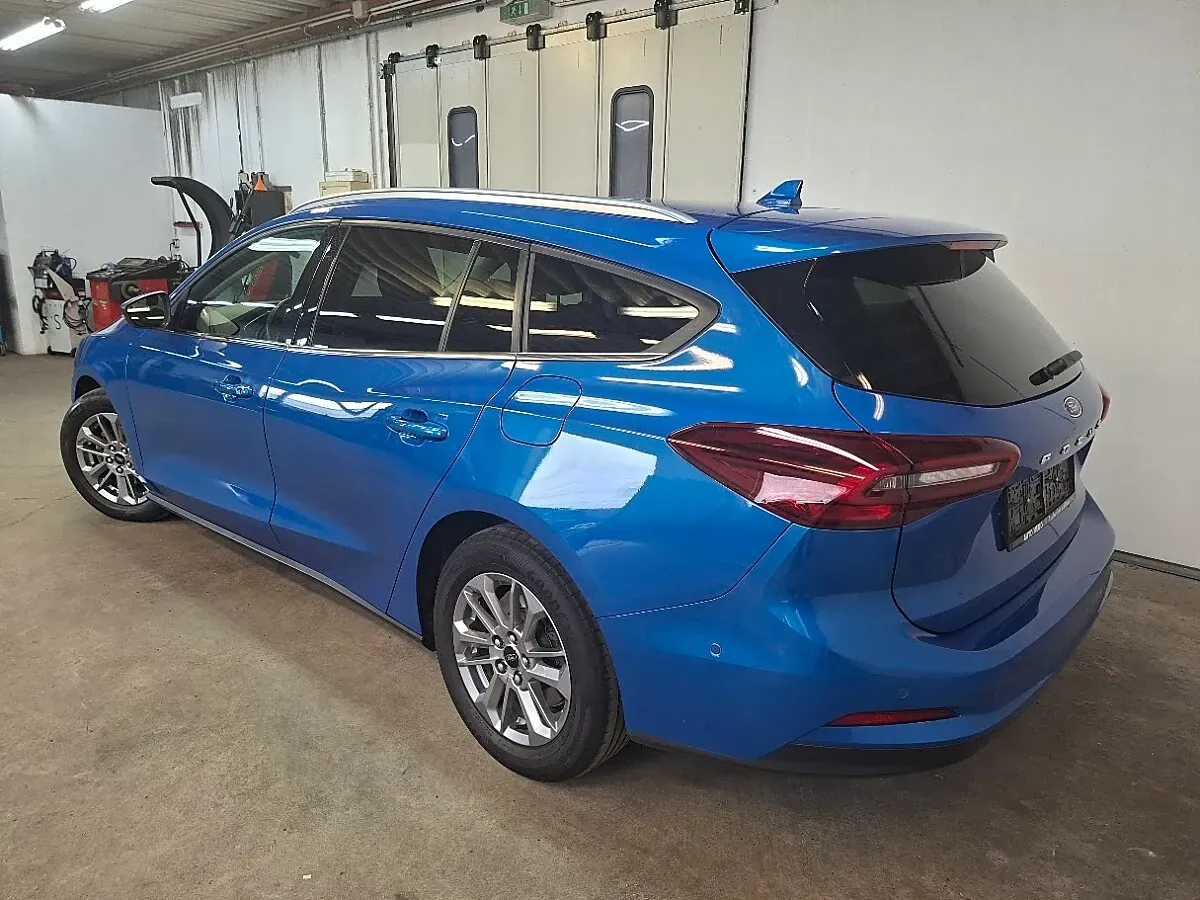 Ford Focus 2023 photo 3