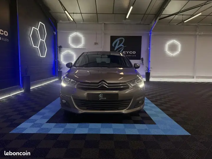 Citroen C4 2017 photo 2