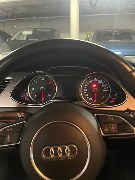 Audi A4 2014 photo 4