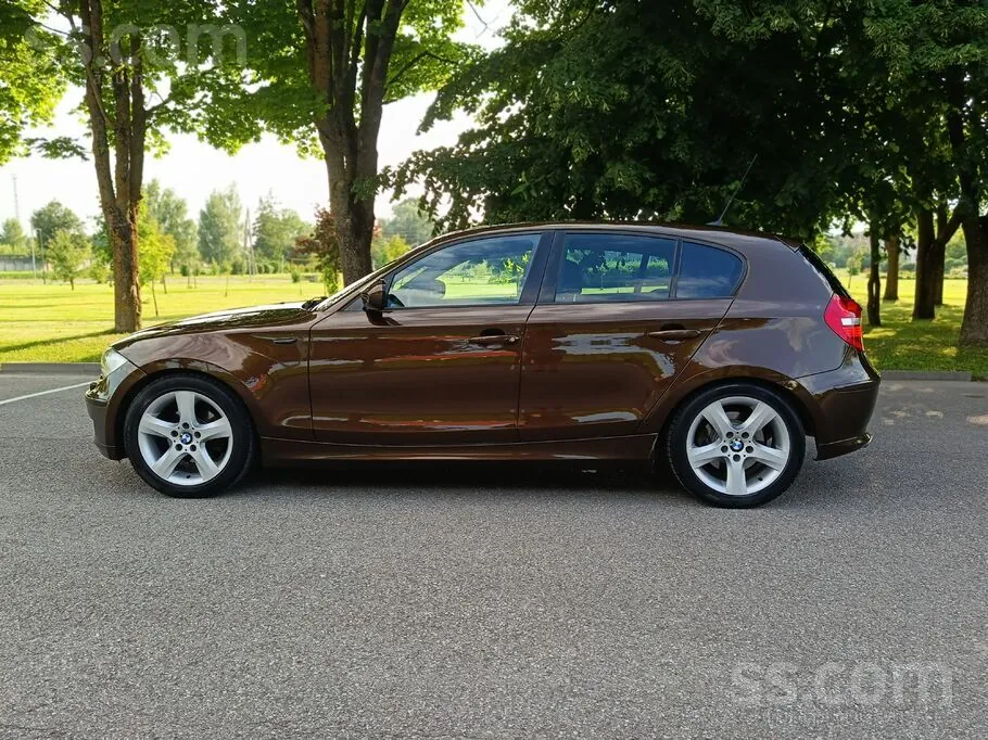 BMW 118 2011 photo 4