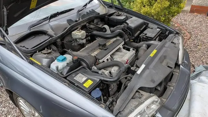 Volvo C70 2005 photo 2