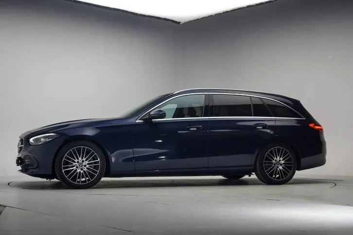 Mercedes-Benz C-Class 2022 photo 2